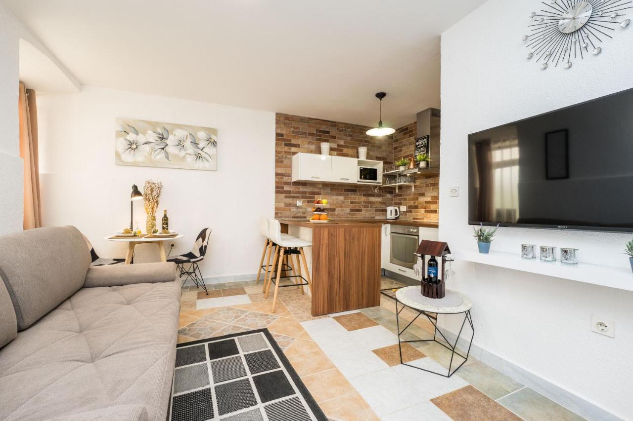 Apartman Evita 扎达尔 外观 照片