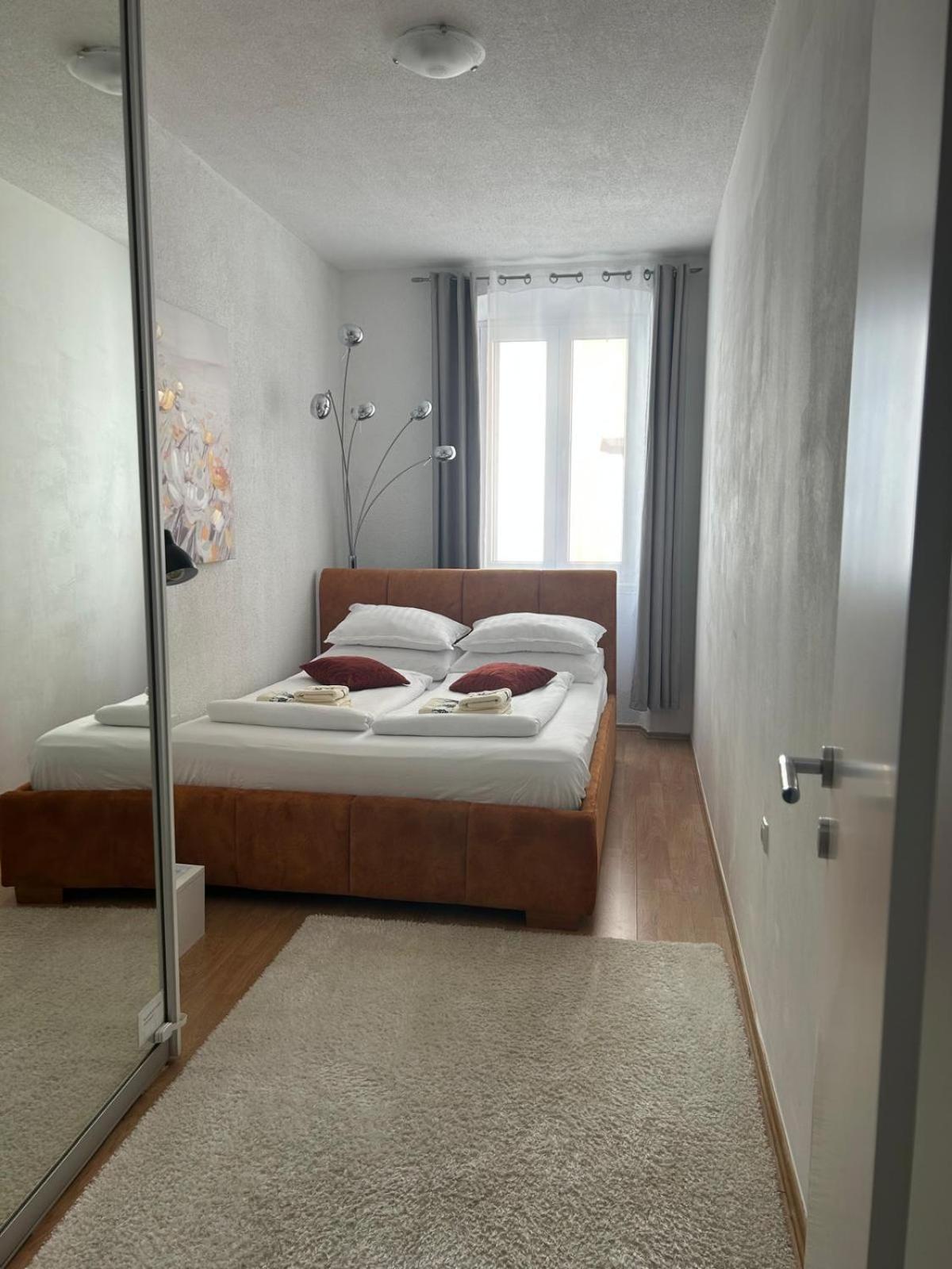 Apartman Evita 扎达尔 外观 照片